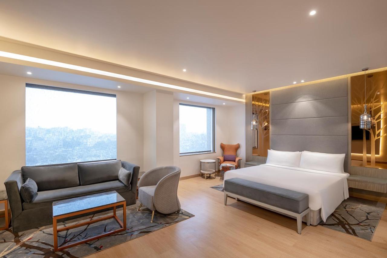 Radisson Blu Towers Kaushambi Delhi Ncr Hotell Ghaziabad Eksteriør bilde A suite at the hotel