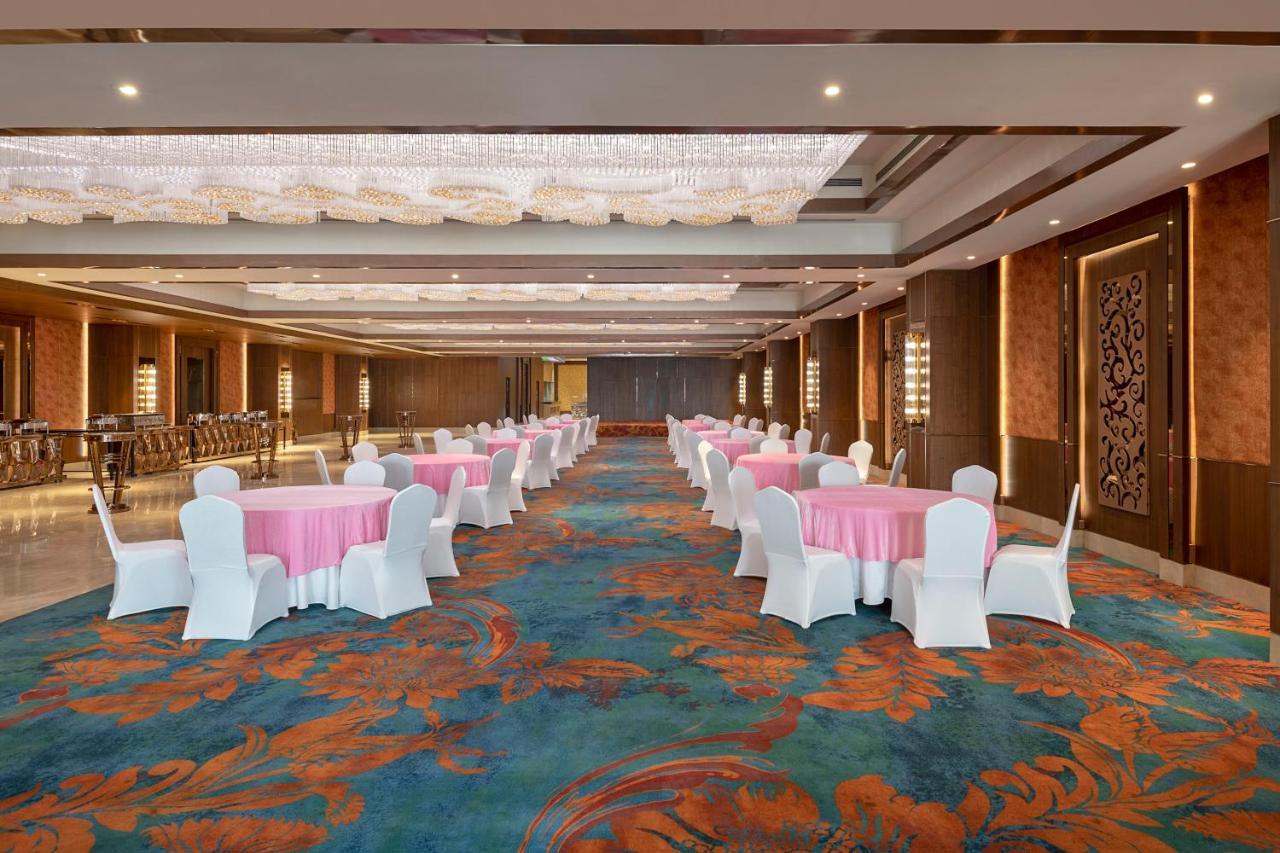 Radisson Blu Towers Kaushambi Delhi Ncr Hotell Ghaziabad Eksteriør bilde The Grand Ballroom