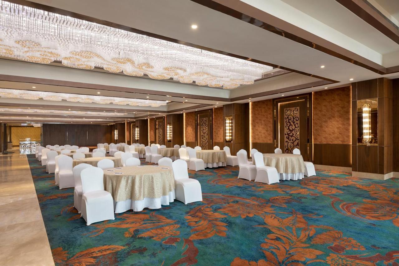 Radisson Blu Towers Kaushambi Delhi Ncr Hotell Ghaziabad Eksteriør bilde The Grand Ballroom
