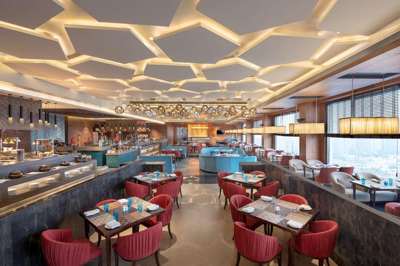 Radisson Blu Towers Kaushambi Delhi Ncr Hotell Ghaziabad Eksteriør bilde The restaurant
