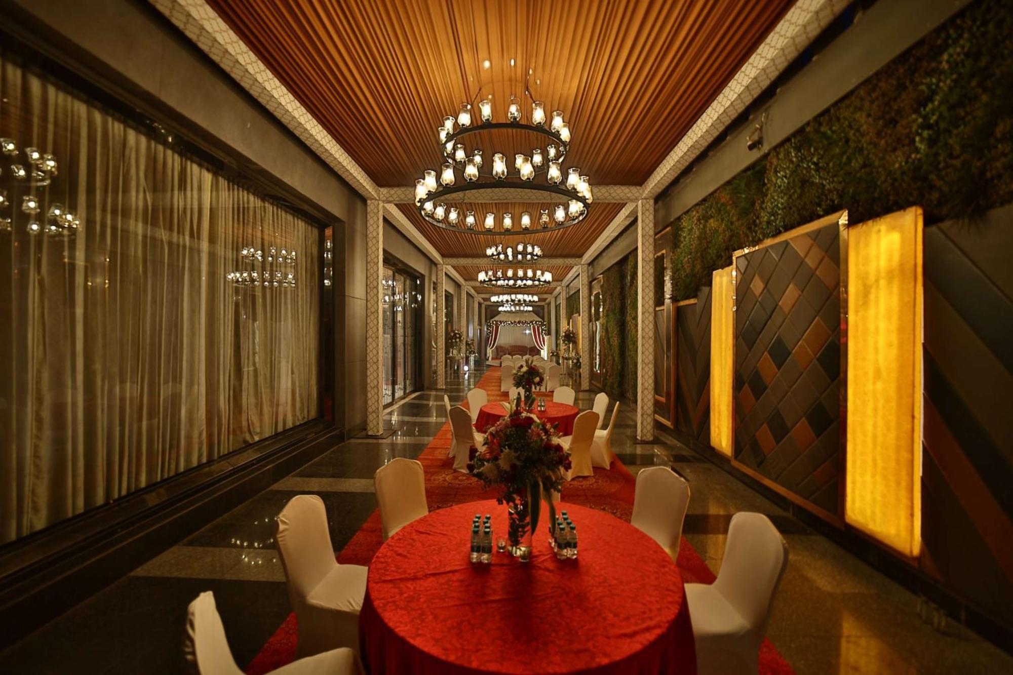 Radisson Blu Towers Kaushambi Delhi Ncr Hotell Ghaziabad Eksteriør bilde The Imperial, New Delhi
