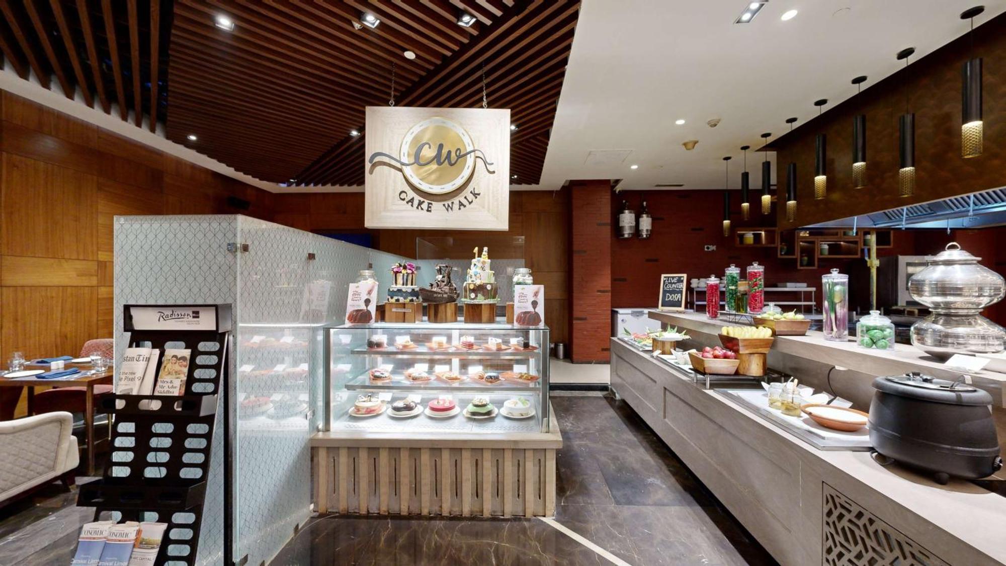 Radisson Blu Towers Kaushambi Delhi Ncr Hotell Ghaziabad Eksteriør bilde Cake Walk