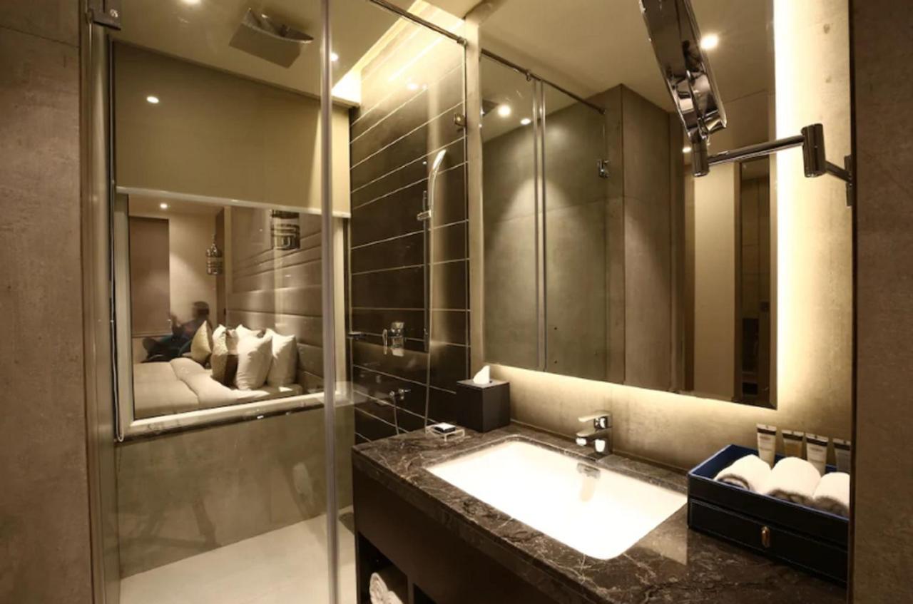 Radisson Blu Towers Kaushambi Delhi Ncr Hotell Ghaziabad Eksteriør bilde Bathroom